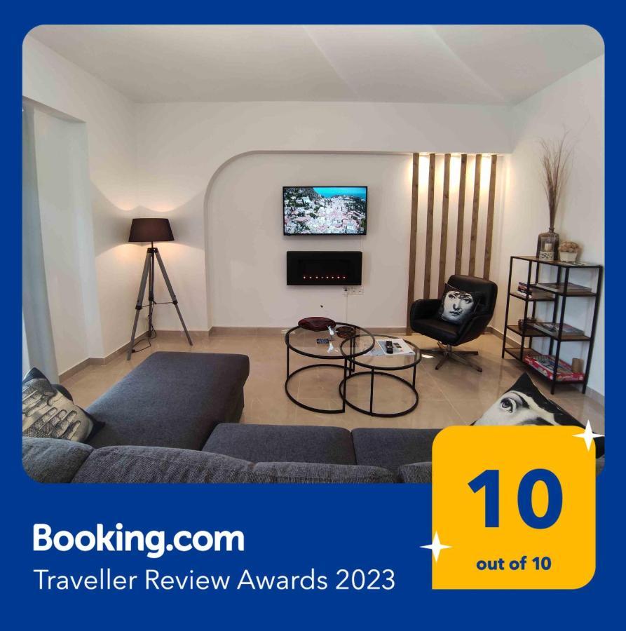 וולוס Grey Swan - Modern & Stylish Apartment With Private Parking מראה חיצוני תמונה